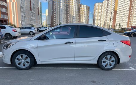 Hyundai Solaris II рестайлинг, 2015 год, 1 150 000 рублей, 7 фотография