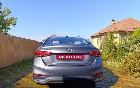 Hyundai Solaris II рестайлинг, 2017 год, 1 300 000 рублей, 2 фотография