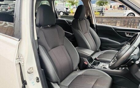 Subaru Forester, 2018 год, 2 100 004 рублей, 6 фотография