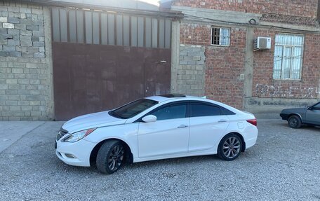 Hyundai Sonata VI, 2010 год, 859 000 рублей, 1 фотография