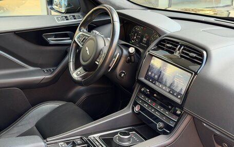 Jaguar F-Pace, 2020 год, 3 900 000 рублей, 30 фотография