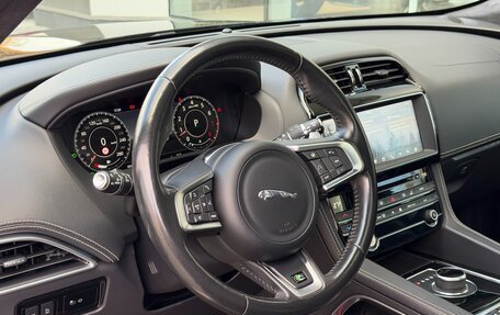 Jaguar F-Pace, 2020 год, 3 900 000 рублей, 23 фотография