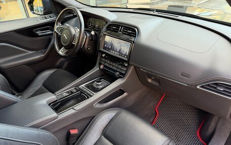 Jaguar F-Pace, 2020 год, 3 900 000 рублей, 29 фотография