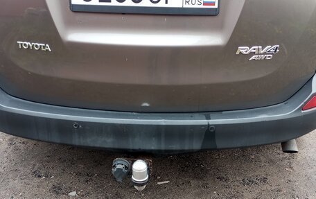 Toyota RAV4, 2014 год, 1 700 000 рублей, 10 фотография