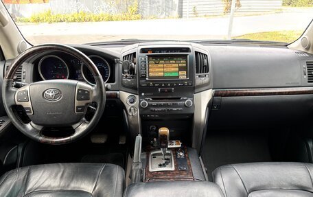Toyota Land Cruiser 200, 2011 год, 3 070 000 рублей, 8 фотография
