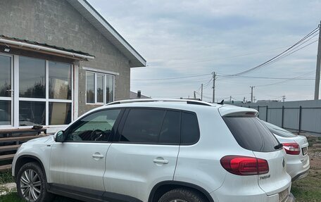 Volkswagen Tiguan I, 2016 год, 1 950 000 рублей, 2 фотография
