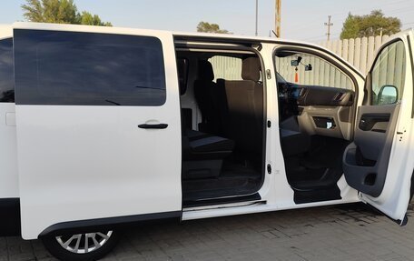 Opel Vivaro, 2020 год, 3 150 000 рублей, 4 фотография