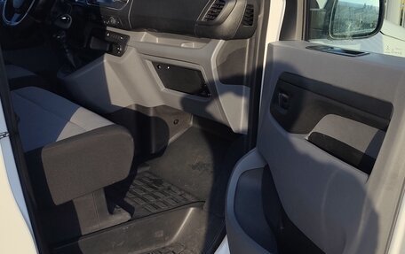 Opel Vivaro, 2020 год, 3 150 000 рублей, 15 фотография