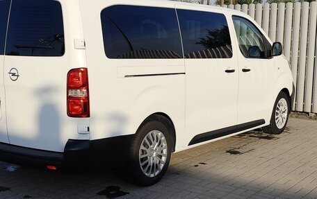 Opel Vivaro, 2020 год, 3 150 000 рублей, 17 фотография