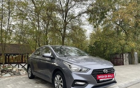 Hyundai Solaris II рестайлинг, 2017 год, 1 330 000 рублей, 3 фотография