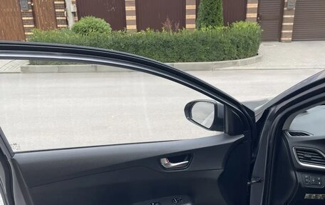 Hyundai Solaris II рестайлинг, 2017 год, 1 330 000 рублей, 13 фотография