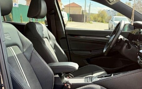 Volkswagen Golf VIII, 2022 год, 2 085 000 рублей, 9 фотография