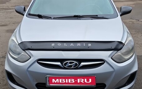 Hyundai Solaris II рестайлинг, 2011 год, 660 000 рублей, 1 фотография