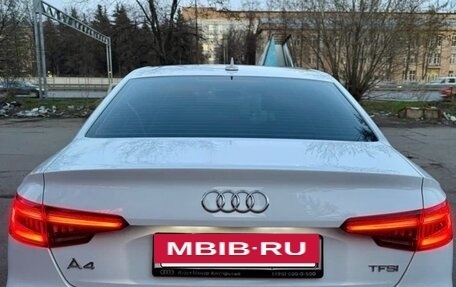 Audi A4, 2018 год, 2 020 000 рублей, 3 фотография