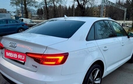 Audi A4, 2018 год, 2 020 000 рублей, 4 фотография