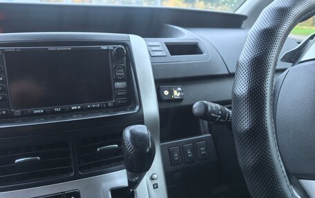 Toyota Noah III, 2011 год, 1 650 000 рублей, 7 фотография