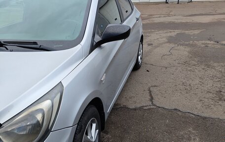 Hyundai Solaris II рестайлинг, 2011 год, 660 000 рублей, 5 фотография
