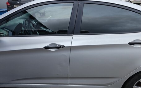 Hyundai Solaris II рестайлинг, 2011 год, 660 000 рублей, 11 фотография