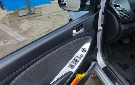 Hyundai Solaris II рестайлинг, 2011 год, 660 000 рублей, 15 фотография