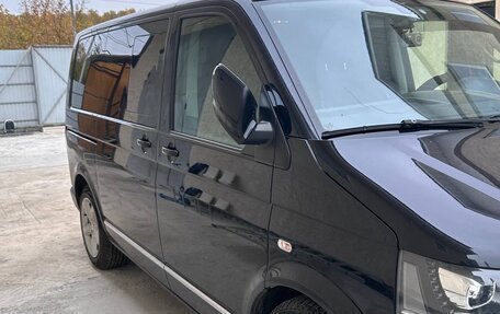 Volkswagen Multivan T5, 2015 год, 2 700 000 рублей, 2 фотография