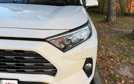 Toyota RAV4, 2021 год, 3 550 000 рублей, 8 фотография