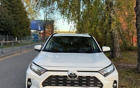 Toyota RAV4, 2021 год, 3 550 000 рублей, 7 фотография