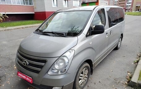 Hyundai H-1 II рестайлинг, 2015 год, 1 900 000 рублей, 1 фотография