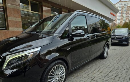 Mercedes-Benz V-Класс, 2016 год, 4 100 000 рублей, 3 фотография