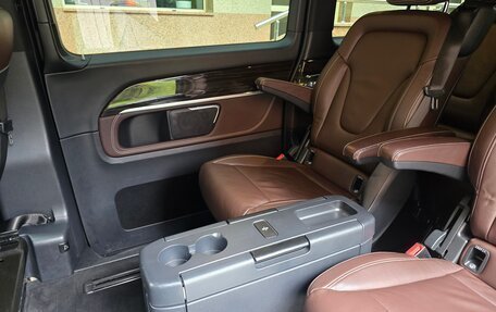 Mercedes-Benz V-Класс, 2016 год, 4 100 000 рублей, 13 фотография
