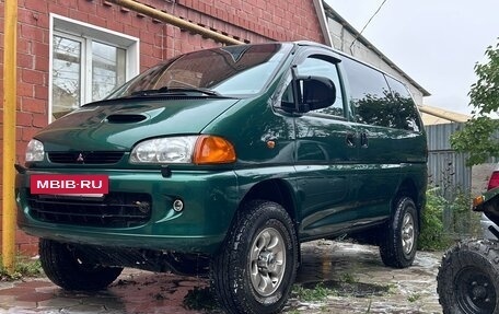 Mitsubishi Space Gear I рестайлинг, 1997 год, 1 615 000 рублей, 6 фотография