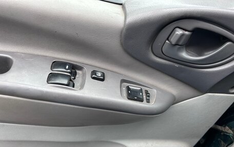 Mitsubishi Space Gear I рестайлинг, 1997 год, 1 615 000 рублей, 20 фотография