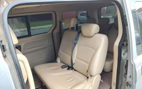 Hyundai H-1 II рестайлинг, 2015 год, 1 900 000 рублей, 4 фотография