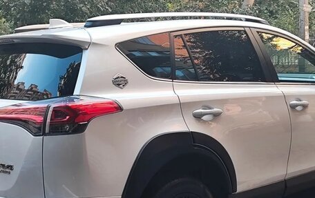 Toyota RAV4, 2018 год, 2 790 000 рублей, 2 фотография