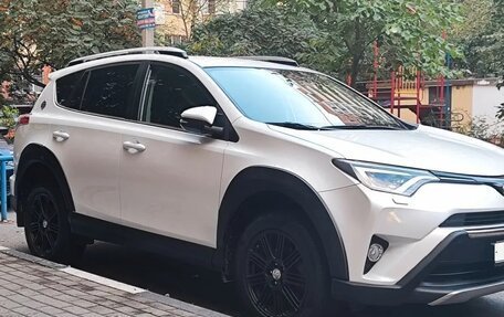 Toyota RAV4, 2018 год, 2 790 000 рублей, 6 фотография