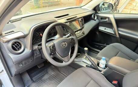 Toyota RAV4, 2018 год, 2 790 000 рублей, 9 фотография