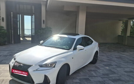 Lexus IS III, 2017 год, 3 850 000 рублей, 2 фотография
