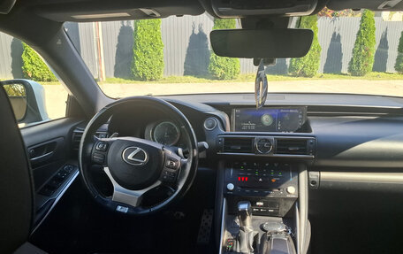 Lexus IS III, 2017 год, 3 850 000 рублей, 11 фотография