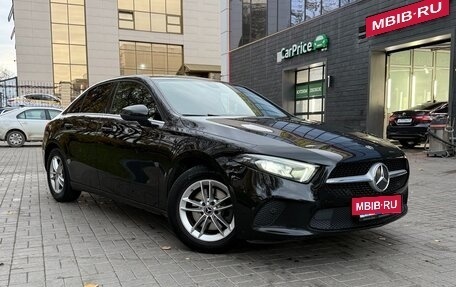Mercedes-Benz A-Класс, 2020 год, 2 270 000 рублей, 2 фотография