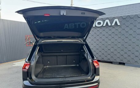 Volkswagen Tiguan II, 2018 год, 2 700 000 рублей, 24 фотография