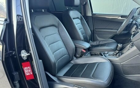 Volkswagen Tiguan II, 2018 год, 2 700 000 рублей, 18 фотография