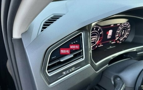 Volkswagen Tiguan II, 2018 год, 2 700 000 рублей, 11 фотография