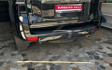 Toyota Land Cruiser Prado 150 рестайлинг 2, 2021 год, 7 000 000 рублей, 7 фотография