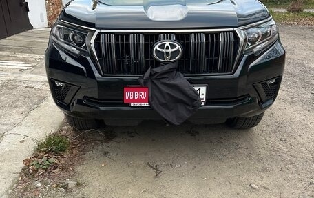 Toyota Land Cruiser Prado 150 рестайлинг 2, 2021 год, 7 000 000 рублей, 2 фотография