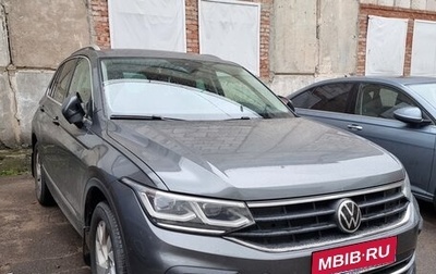 Volkswagen Tiguan II, 2021 год, 3 999 000 рублей, 1 фотография