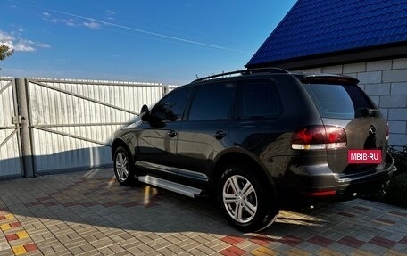 Volkswagen Touareg III, 2007 год, 1 350 000 рублей, 2 фотография