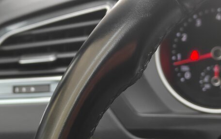 Volkswagen Tiguan II, 2018 год, 2 200 000 рублей, 12 фотография