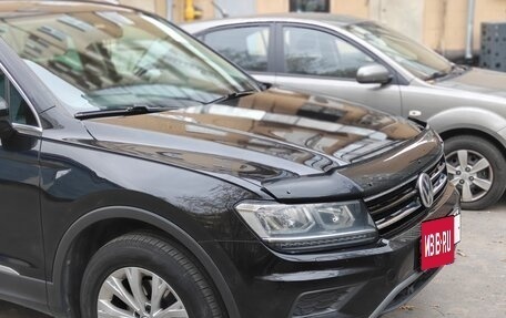 Volkswagen Tiguan II, 2018 год, 2 200 000 рублей, 13 фотография