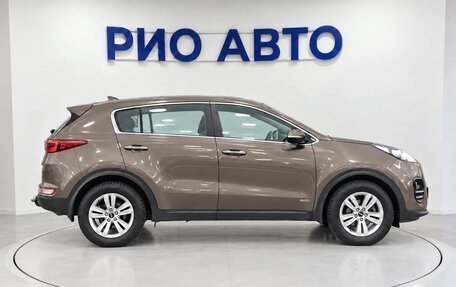 KIA Sportage IV рестайлинг, 2017 год, 2 199 999 рублей, 8 фотография