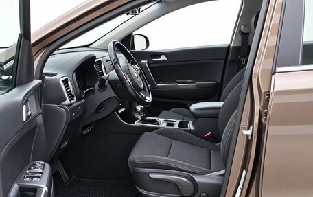 KIA Sportage IV рестайлинг, 2017 год, 2 199 999 рублей, 13 фотография
