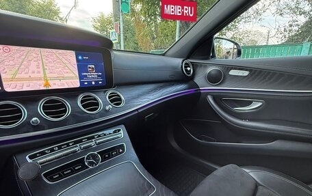 Mercedes-Benz E-Класс, 2019 год, 2 950 000 рублей, 7 фотография